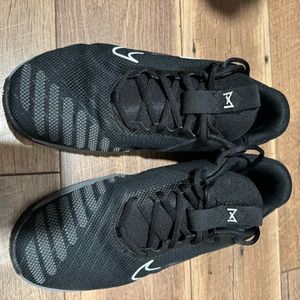 Metcon 9 in black colorway LIKE NEW